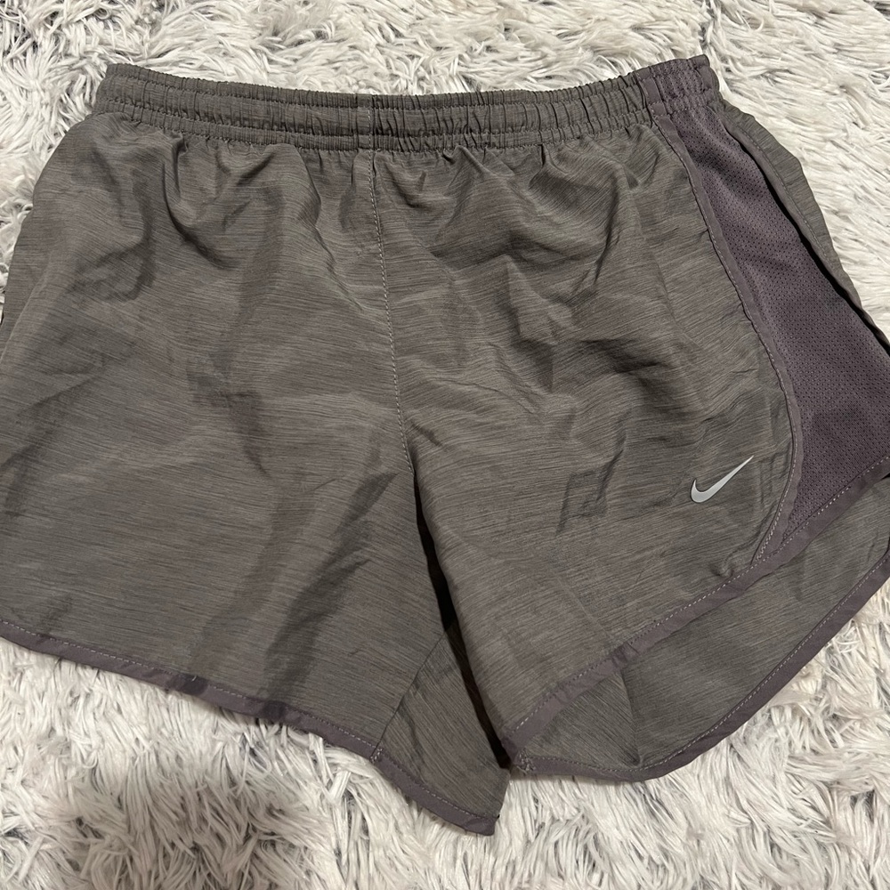 Gray Nike Shorts 🤍